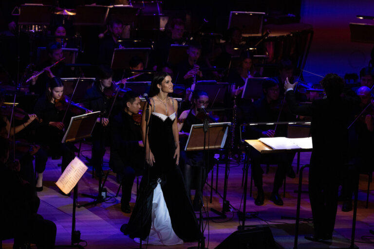 37208MH PHOTOGRAPHY-001-190