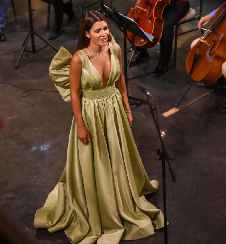 42352D5D8B96B-9A30-4DBC-A99C-8EAB3EED3635