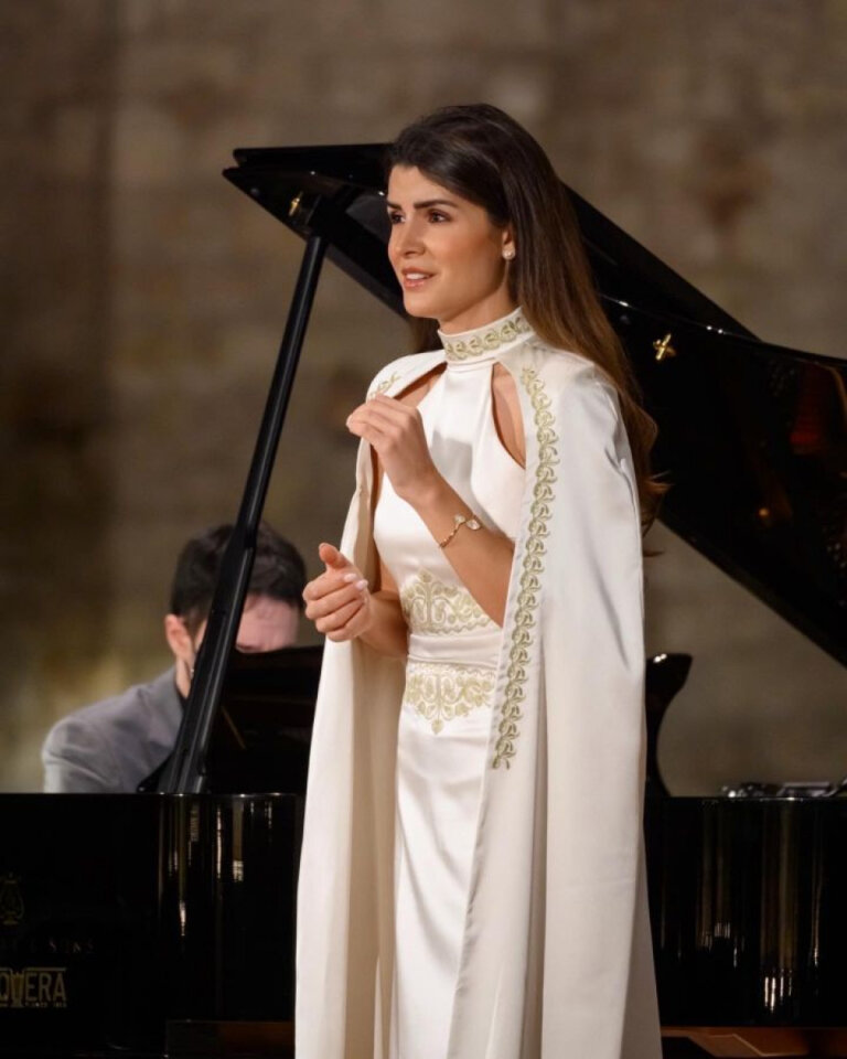 493931C9A287E-F471-4AEE-ABB4-7003EF593756